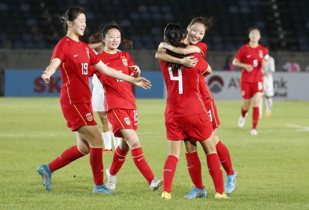 俄罗斯女足实现争议逆转,胜出德国 俄罗斯女足实现争议逆转,胜出德国