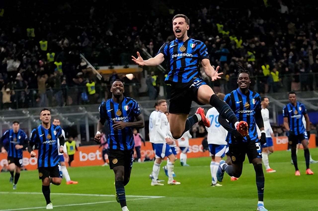 关于欧洲联赛热身赛举行队伍战绩大胜的信息 关于欧洲联赛热身赛举行队伍战绩大胜的信息