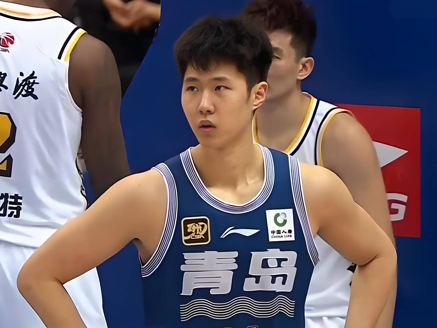 广州队力克青岛队,稳坐联赛前八 广州队力克青岛队,稳坐联赛前八