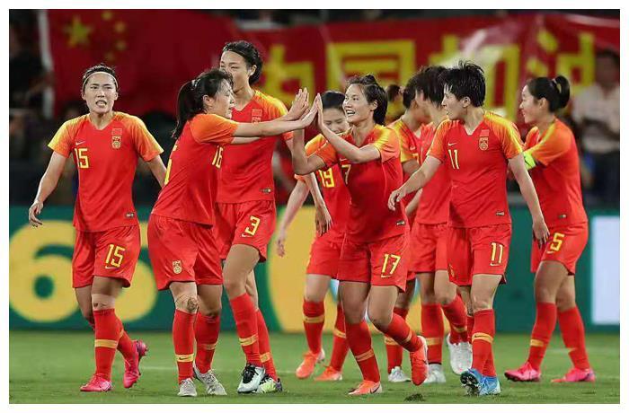 关于女足赛场上中国队技高一筹，击败对手的信息