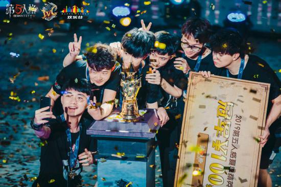 美国选手力压群雄，夺得冠军宝座