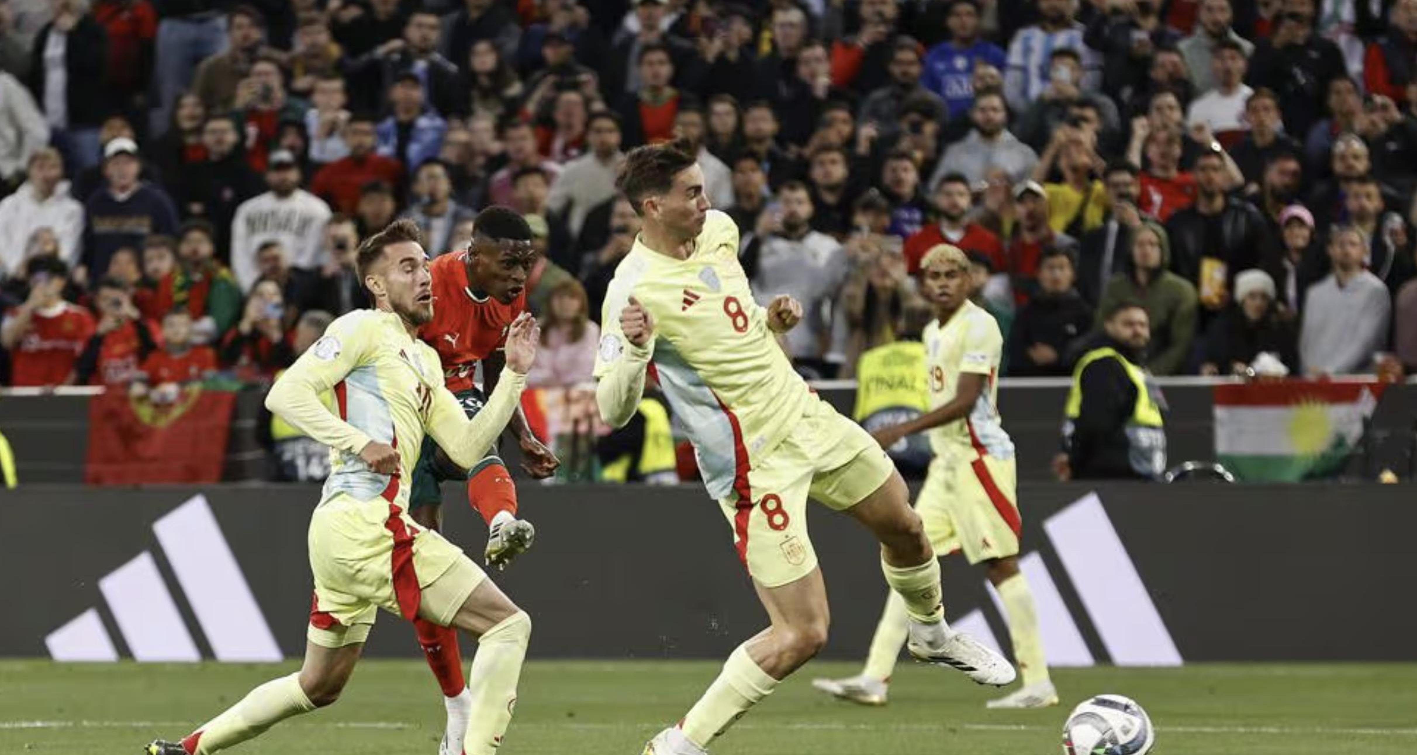 包含精彩的比赛录像回放，球员们的奋力拼搏令人动容的词条