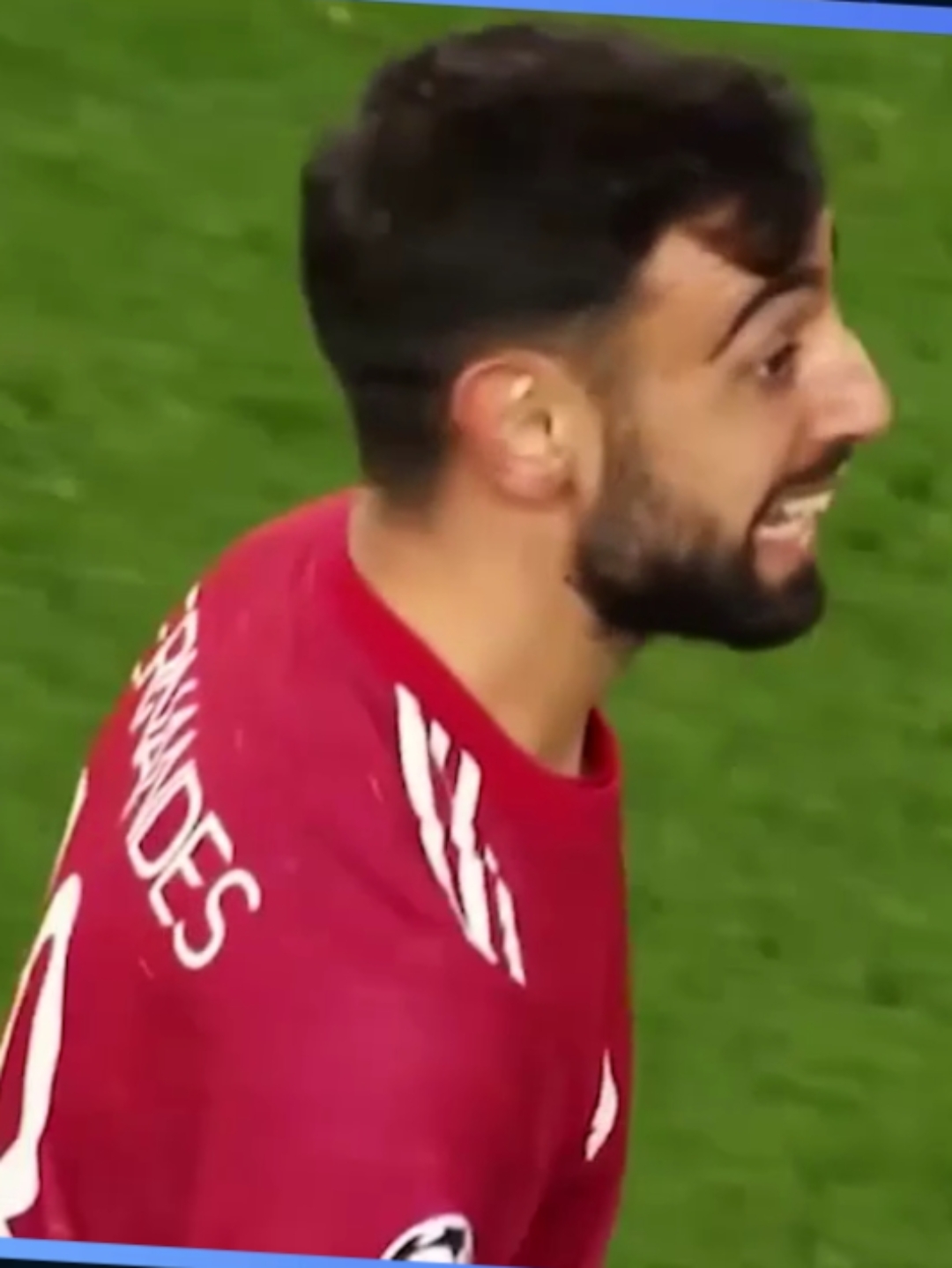 包含云达不莱梅队长遭遇伤病，球队防线岌岌可危的词条