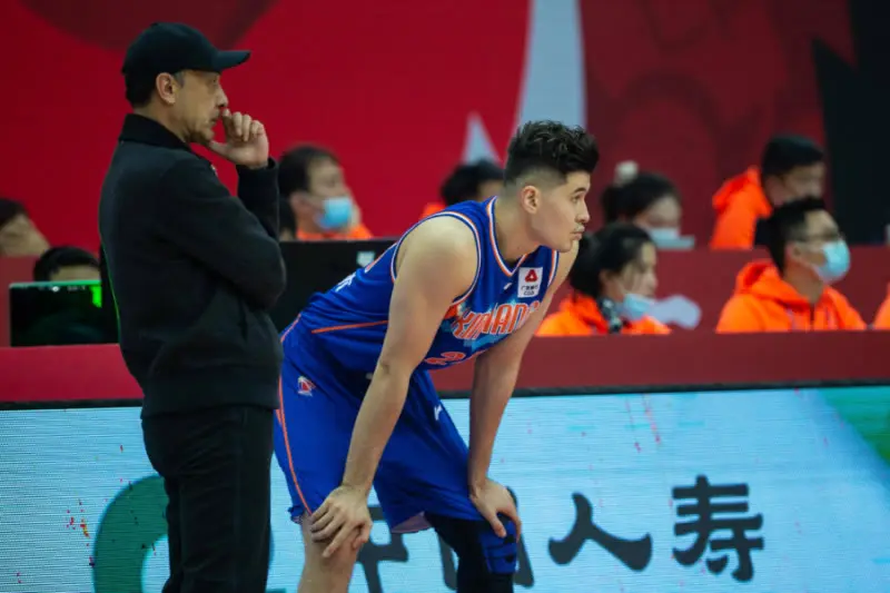 球场上的较量，才是真正考验球员实力的地方