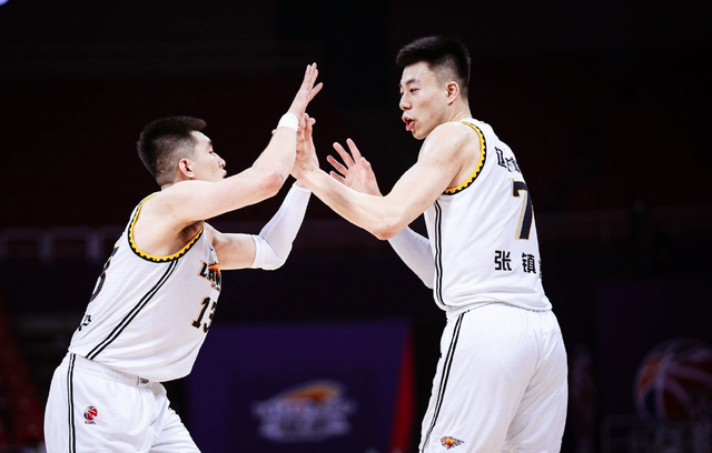 俄罗斯击剑名将再立功勋，横扫对手