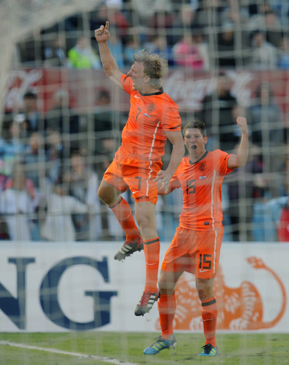 世俱杯参赛资格-荷兰碾压乌拉圭，卡瓦哈尔关键制胜