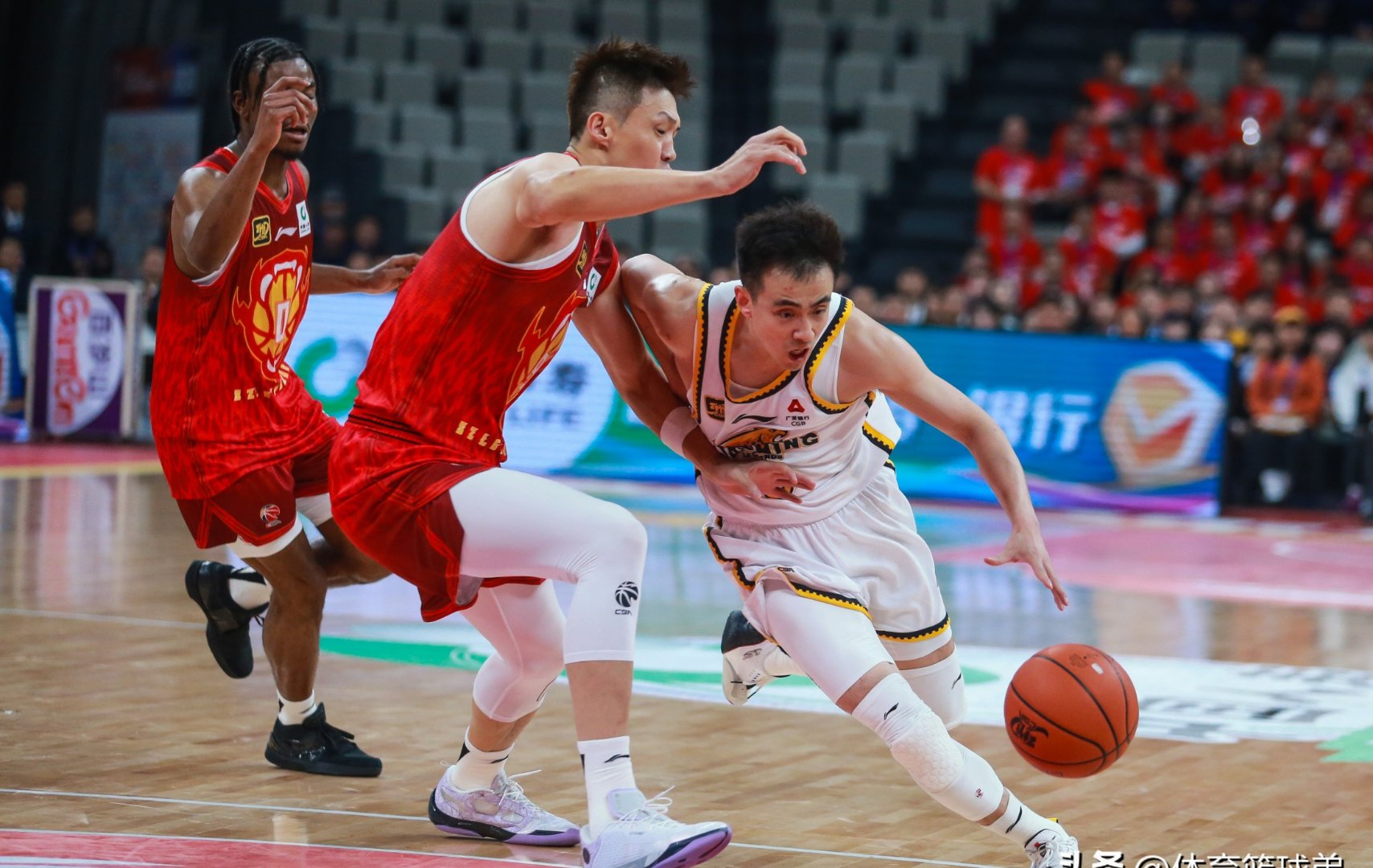 世俱杯直播-吉林队力克广州队，东契奇点燃赛场
