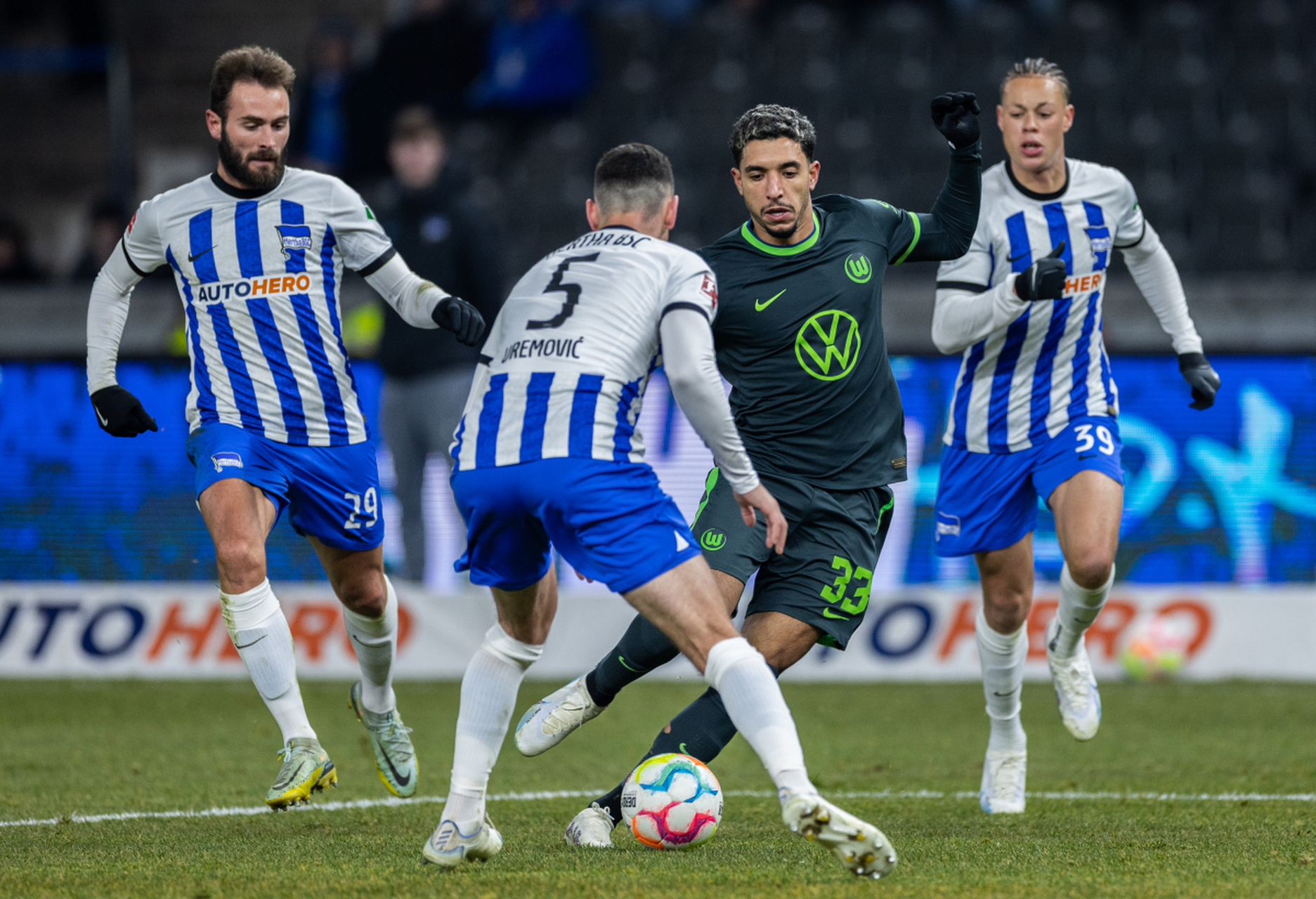 萨索洛球员表现出色,助球队打破连败 萨索洛球员表现出色,助球队打破连败