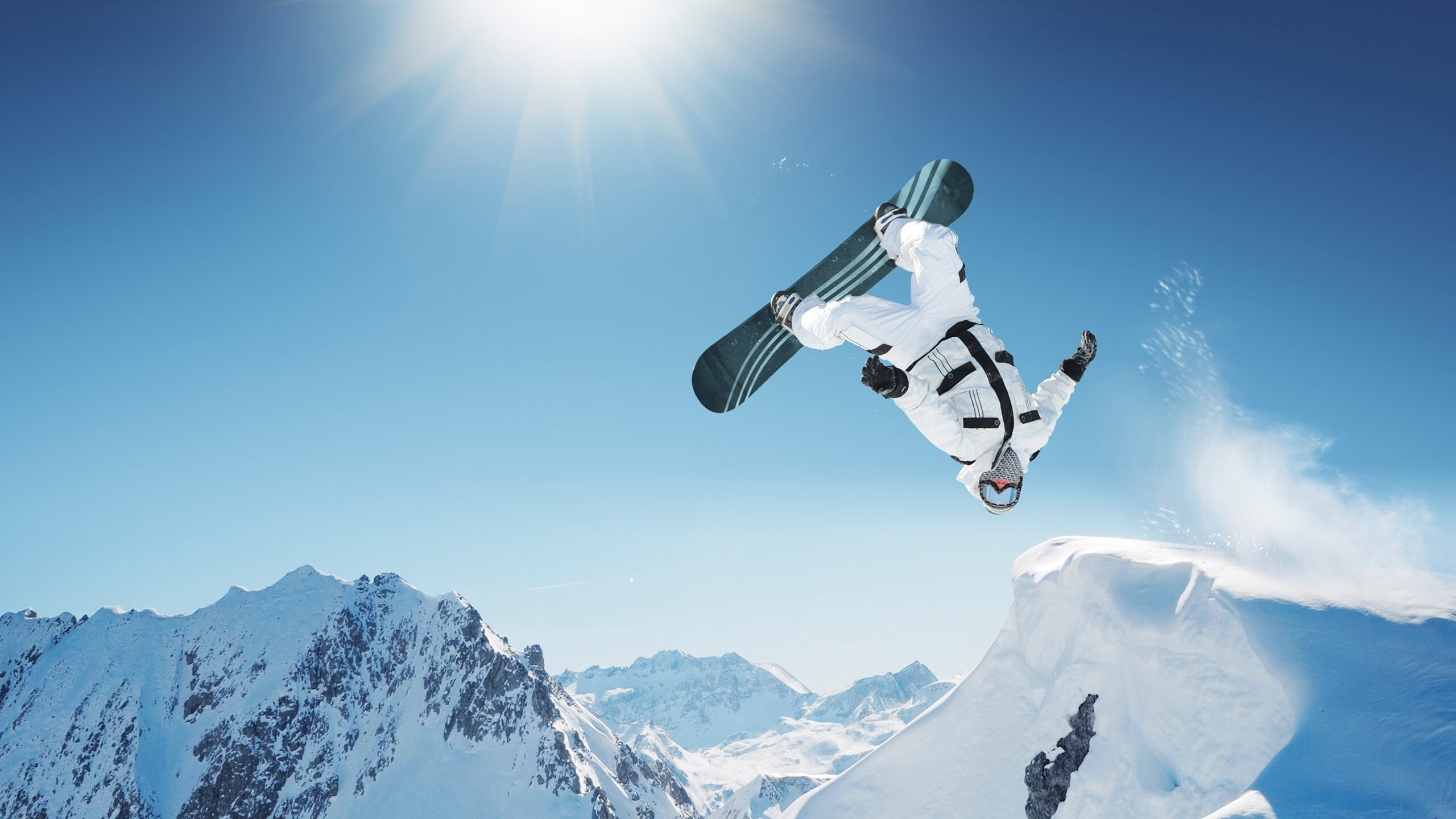 爵士屠龙者夜,蜂鸣器席卷欧冠,篮球世界的双生火焰