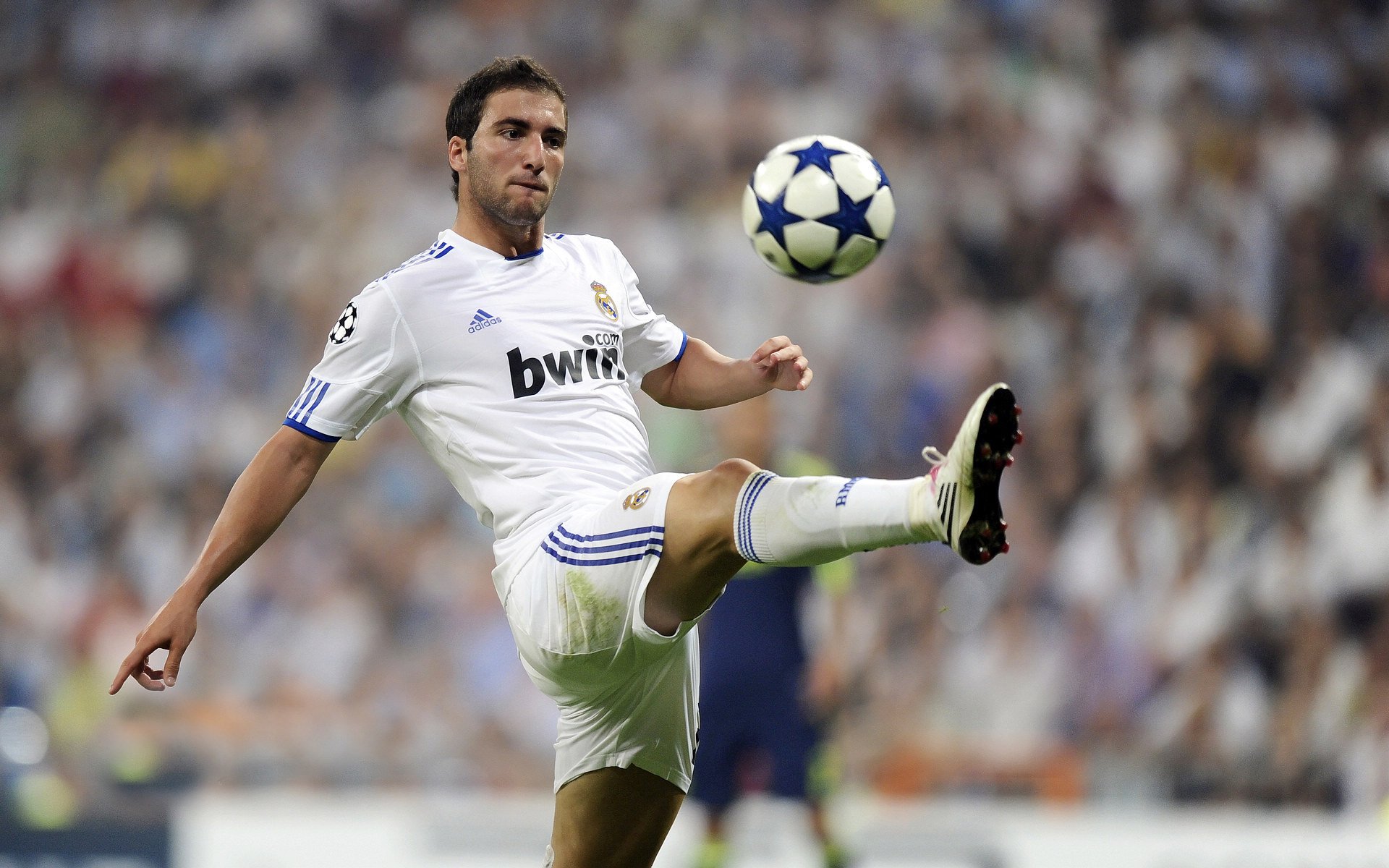 世俱杯决赛-智利式的粉碎与赖斯的枢纽，论现代足球的攻防转换艺术